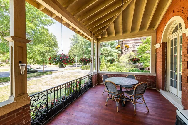 $1,250,000 | 490 Summit Avenue, St. Paul, MN 55102