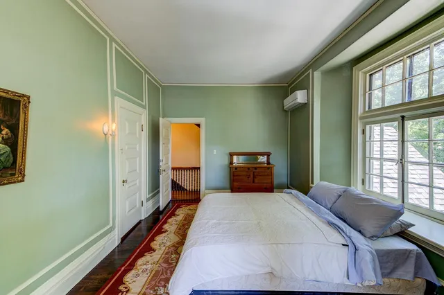 $1,250,000 | 490 Summit Avenue, St. Paul, MN 55102