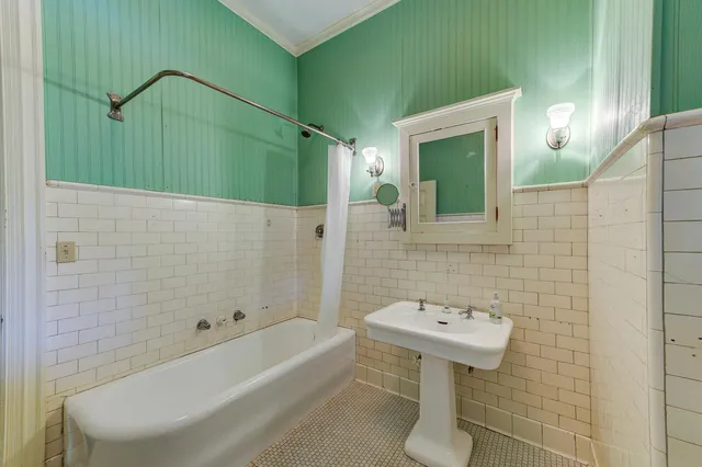 $1,250,000 | 490 Summit Avenue, St. Paul, MN 55102