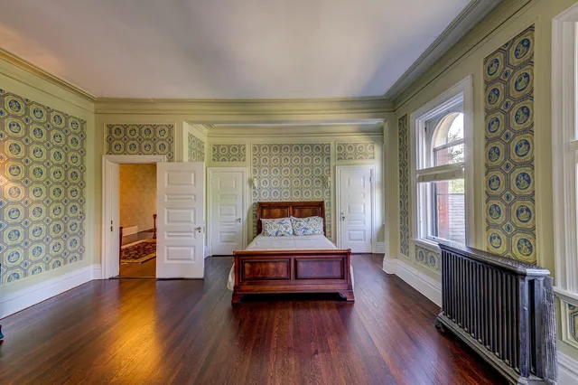 $1,250,000 | 490 Summit Avenue, St. Paul, MN 55102