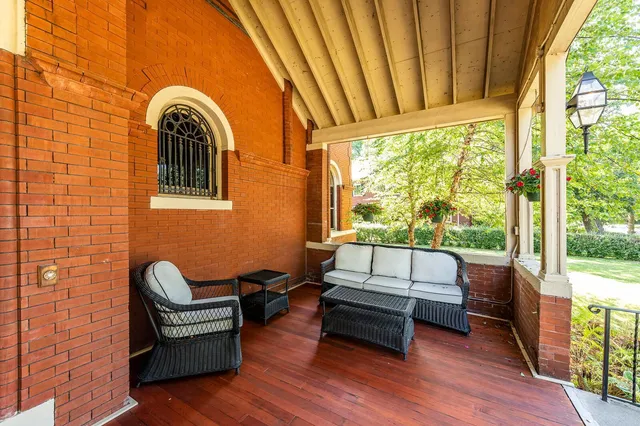 $1,250,000 | 490 Summit Avenue, St. Paul, MN 55102