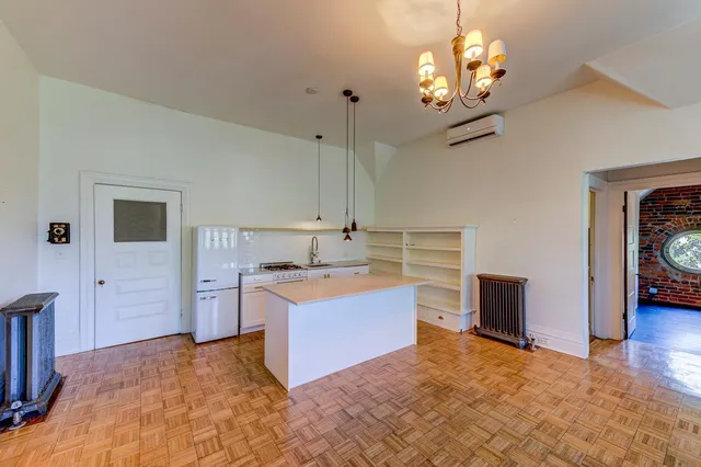 $1,250,000 | 490 Summit Avenue, St. Paul, MN 55102