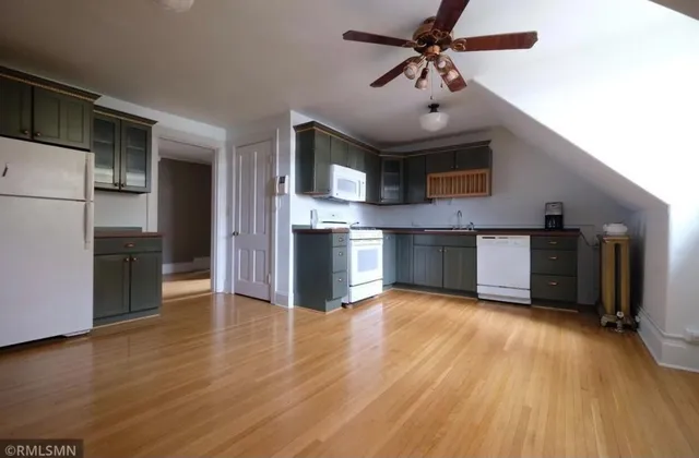 $1,250,000 | 490 Summit Avenue, St. Paul, MN 55102