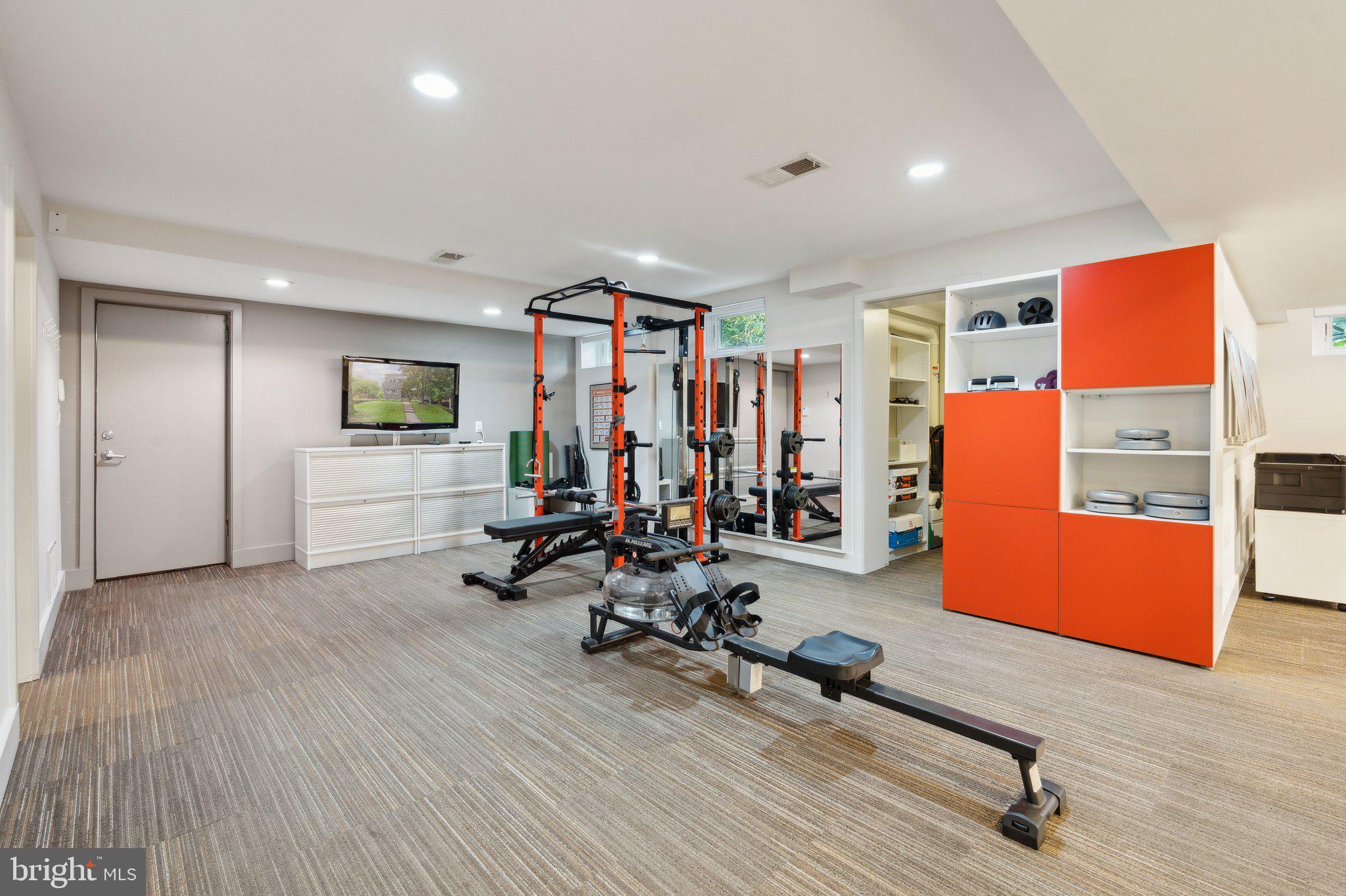 5929 Onondaga Road Bethesda, MD 20816 - Photo 31 of 47 a view of a room with gym equipment