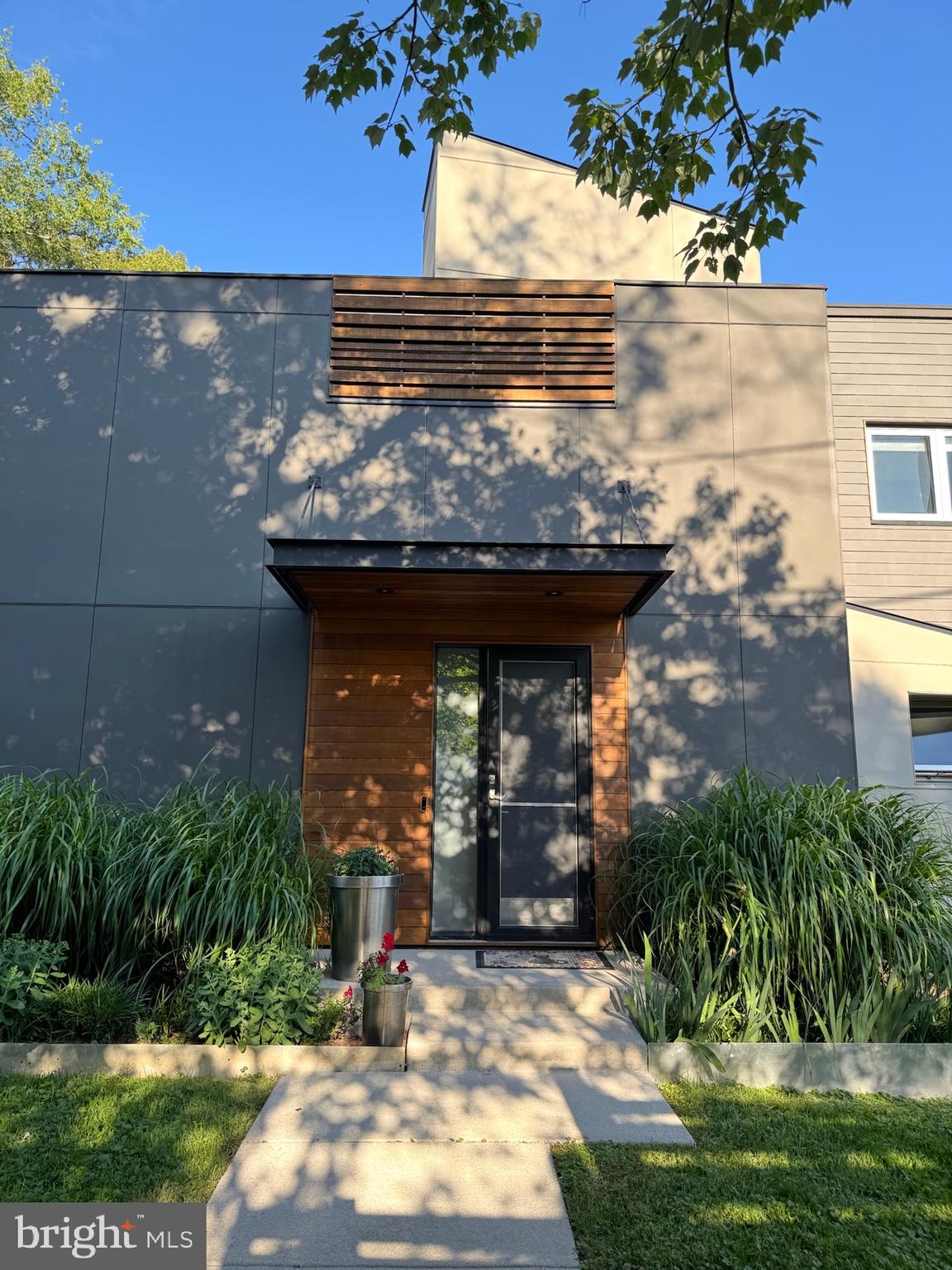 5929 Onondaga Road Bethesda, MD 20816 - Photo 39 of 47 a view of outdoor space and yard