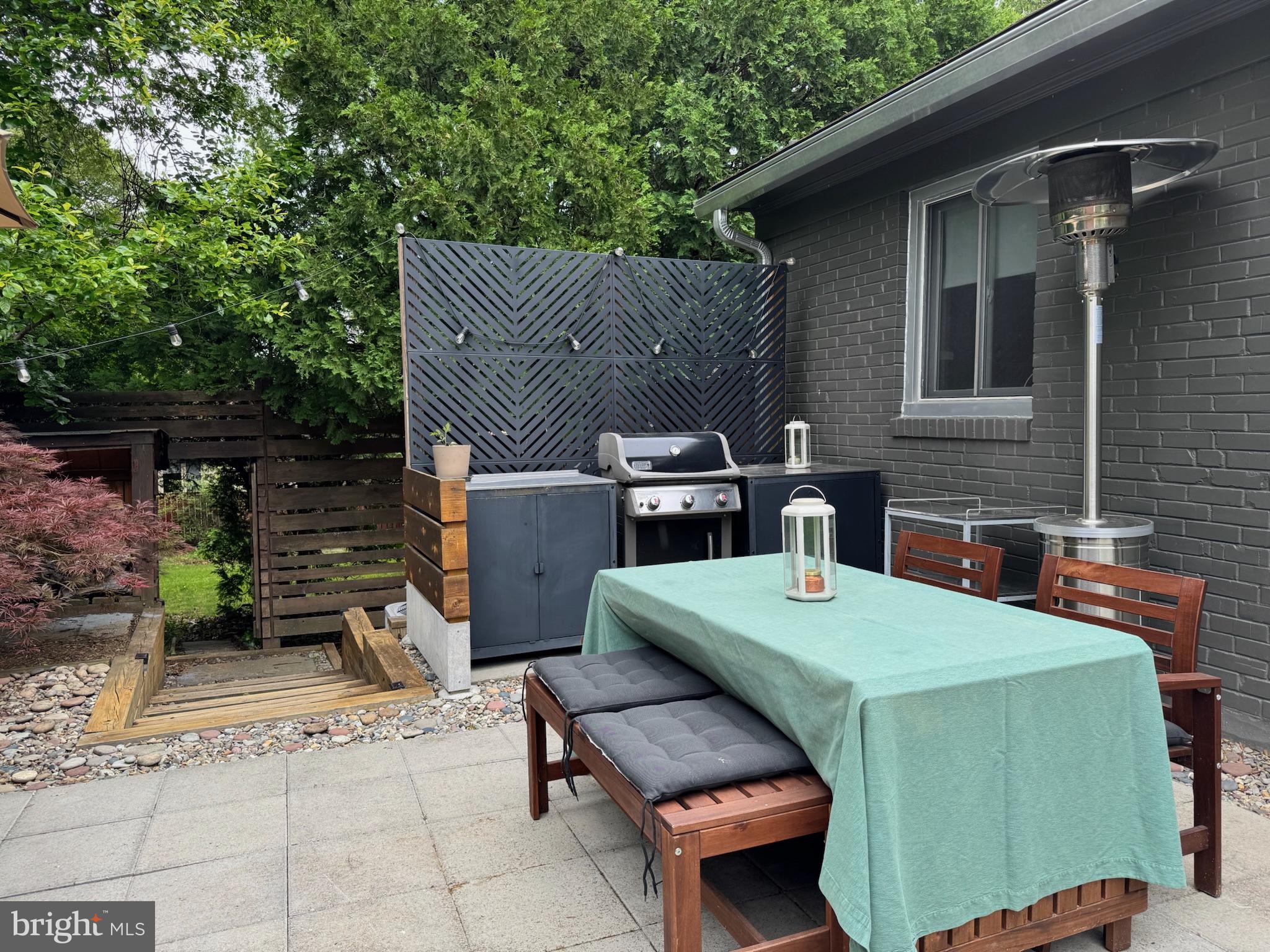 5929 Onondaga Road Bethesda, MD 20816 - Photo 44 of 47 a backyard of a house with seating space