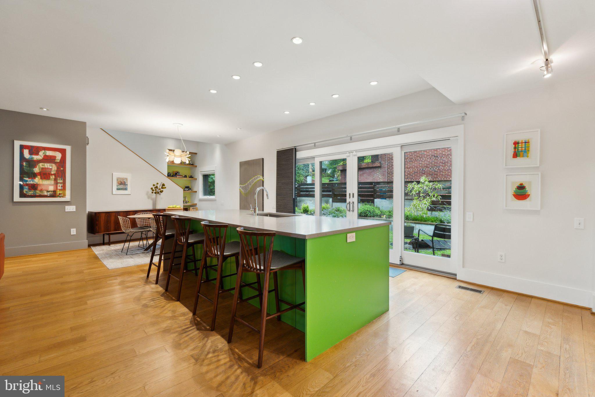5929 Onondaga Road Bethesda, MD 20816 - Photo 6 of 47 a living room with furniture and a large window