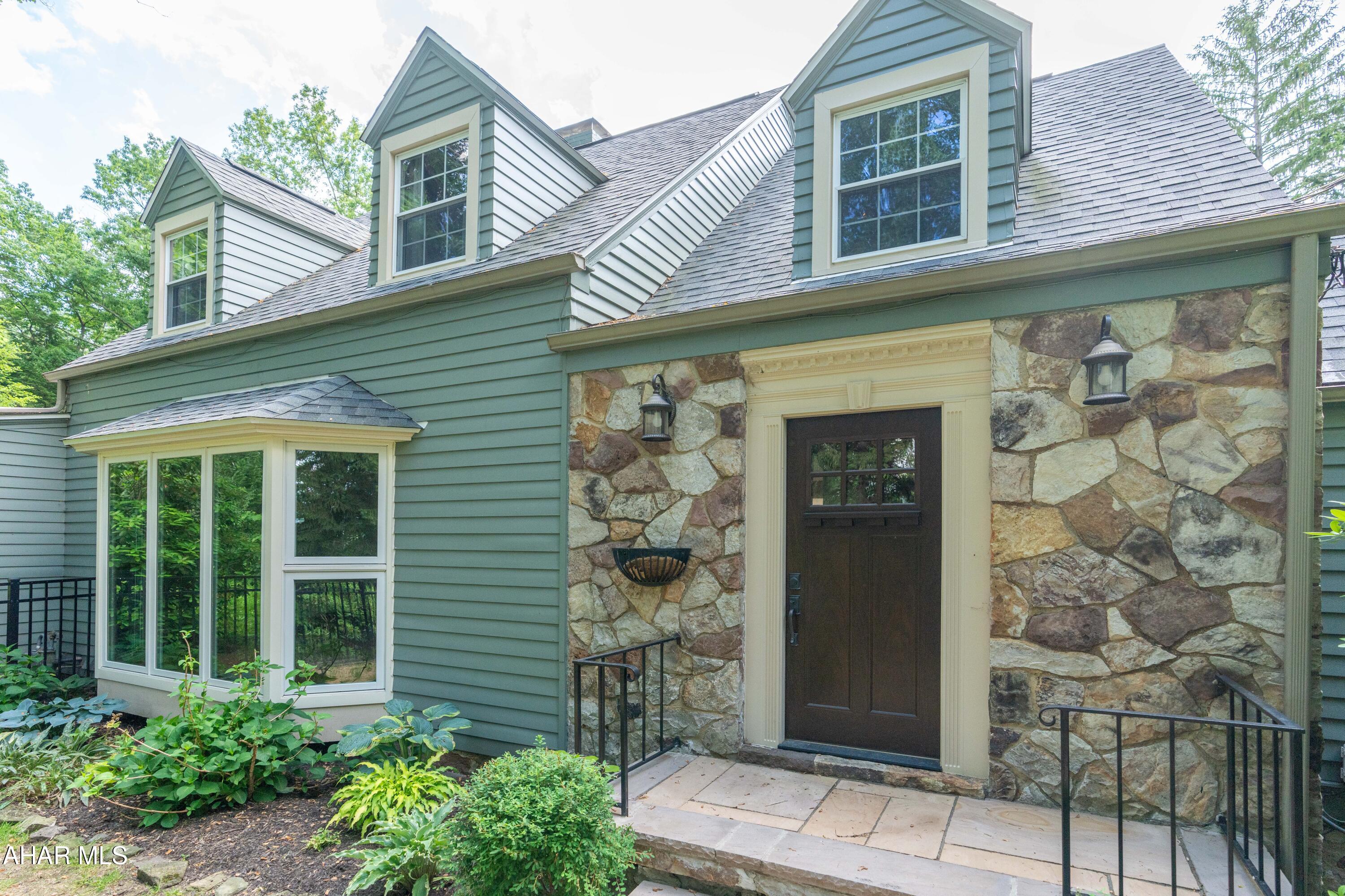 4022 Ridge Avenue Altoona, PA 16602 - Photo 2 of 71