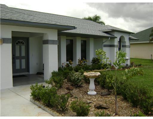 319 Southeast Fisk Road Port St. Lucie, FL 34984 - Photo 1 of 16 Primary Photo