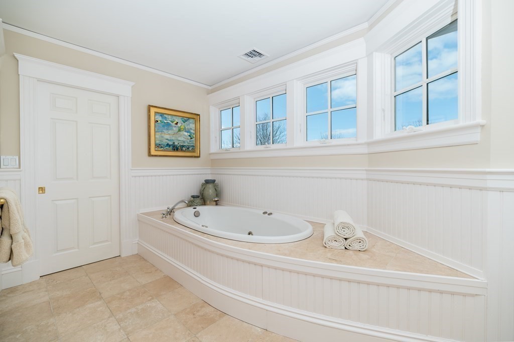 20 Links Road Gloucester, MA 01930 - Photo 21 of 42