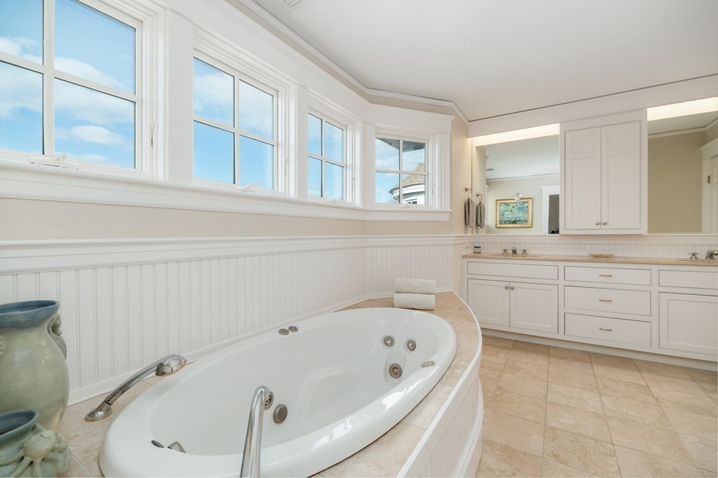 20 Links Road Gloucester, MA 01930 - Photo 22 of 42