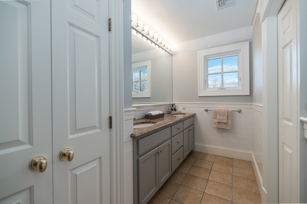 20 Links Road Gloucester, MA 01930 - Photo 24 of 42