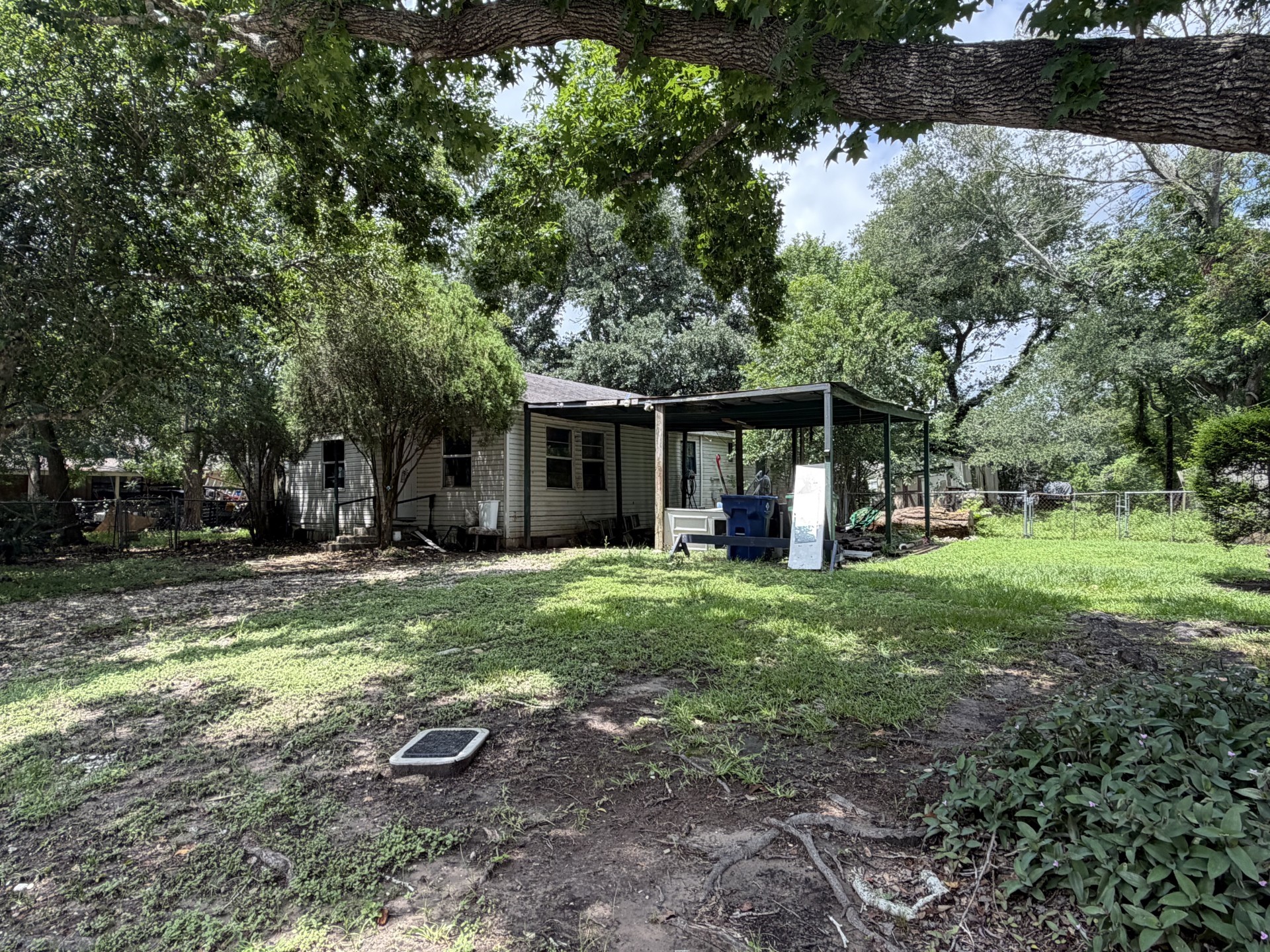 808 South Anderson Street Angleton, TX 77515 - Photo 3 of 4