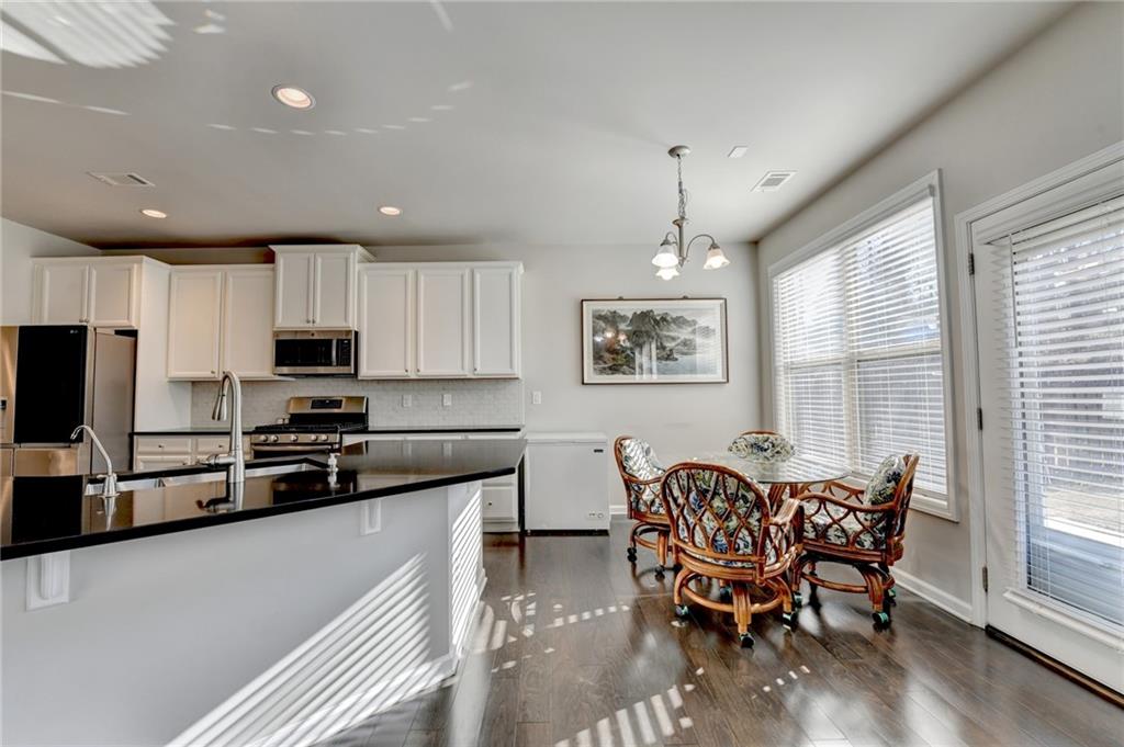 1909 Lakeview Bend Way Buford, GA 30519 - Photo 15 of 57