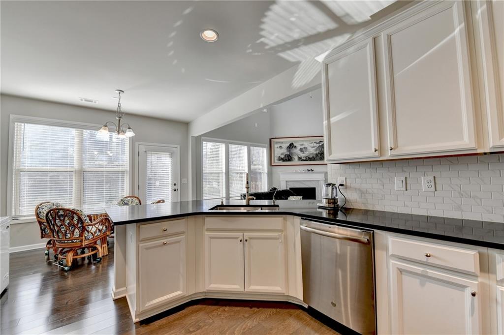 1909 Lakeview Bend Way Buford, GA 30519 - Photo 25 of 57