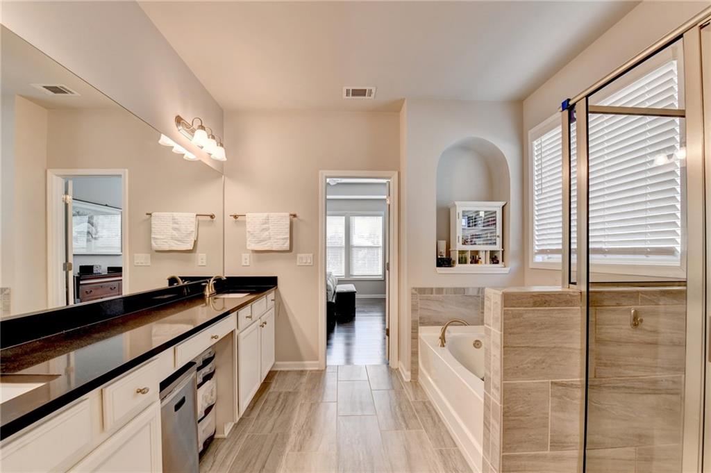 1909 Lakeview Bend Way Buford, GA 30519 - Photo 32 of 57