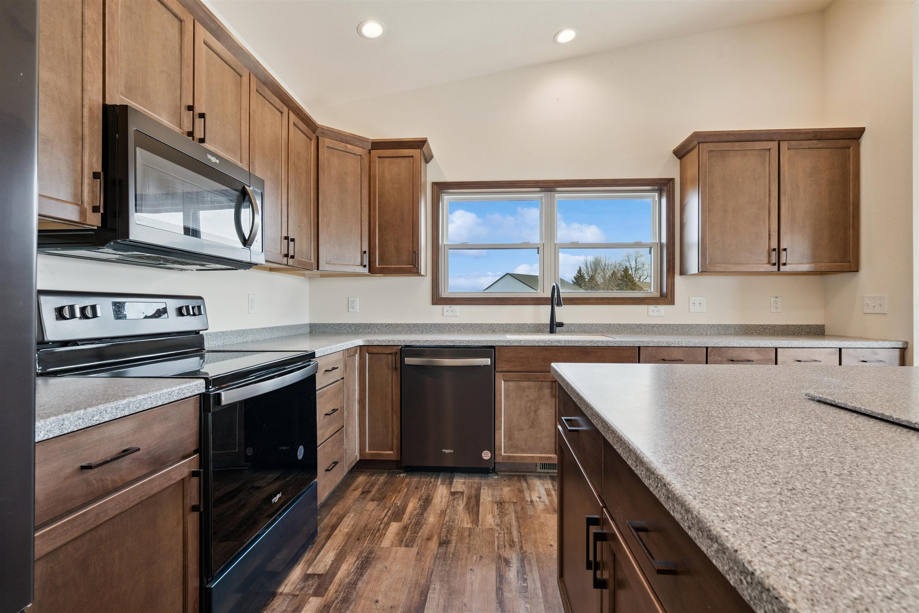 1095 Walnut Dell Road Platteville, WI 53818 - Photo 26 of 57