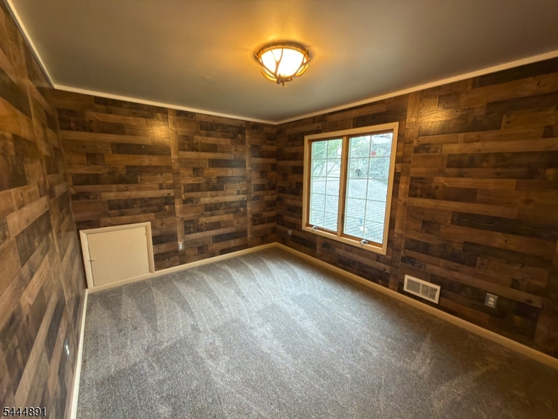 24 Beardslee Road Millstone, NJ 08844 - Photo 11 of 19