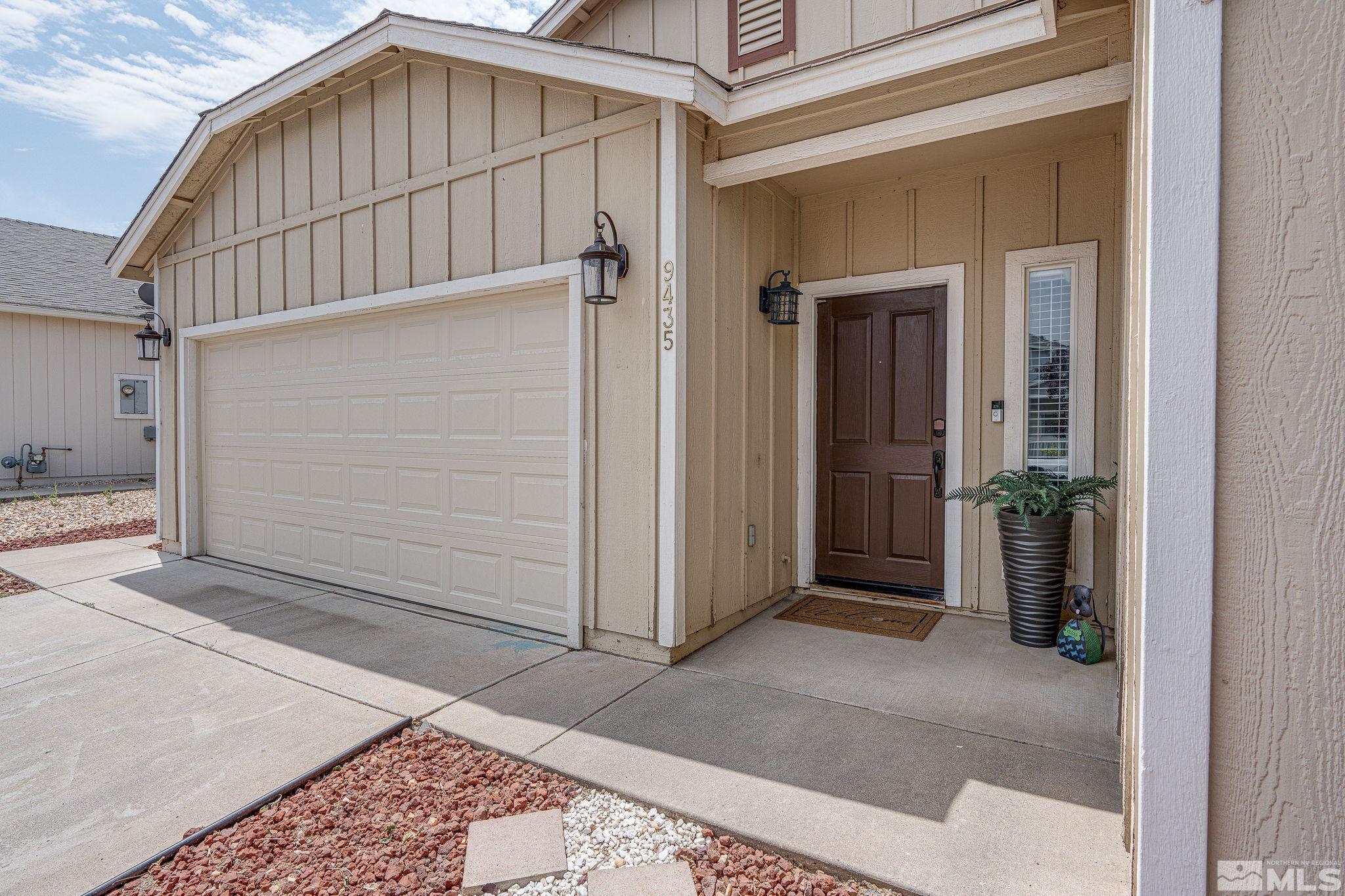 9435 Stoney Creek Way Reno, NV 89506 - Photo 4 of 25 Photo 4