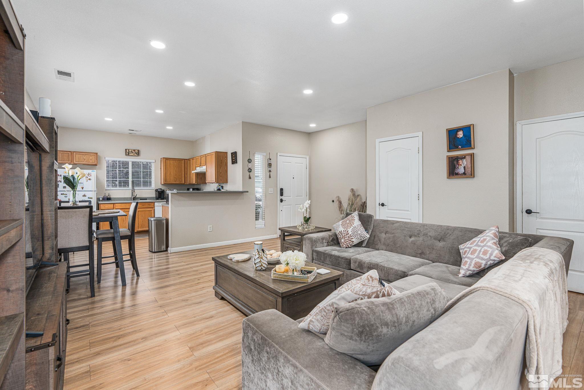 9435 Stoney Creek Way Reno, NV 89506 - Photo 7 of 25 Photo 7