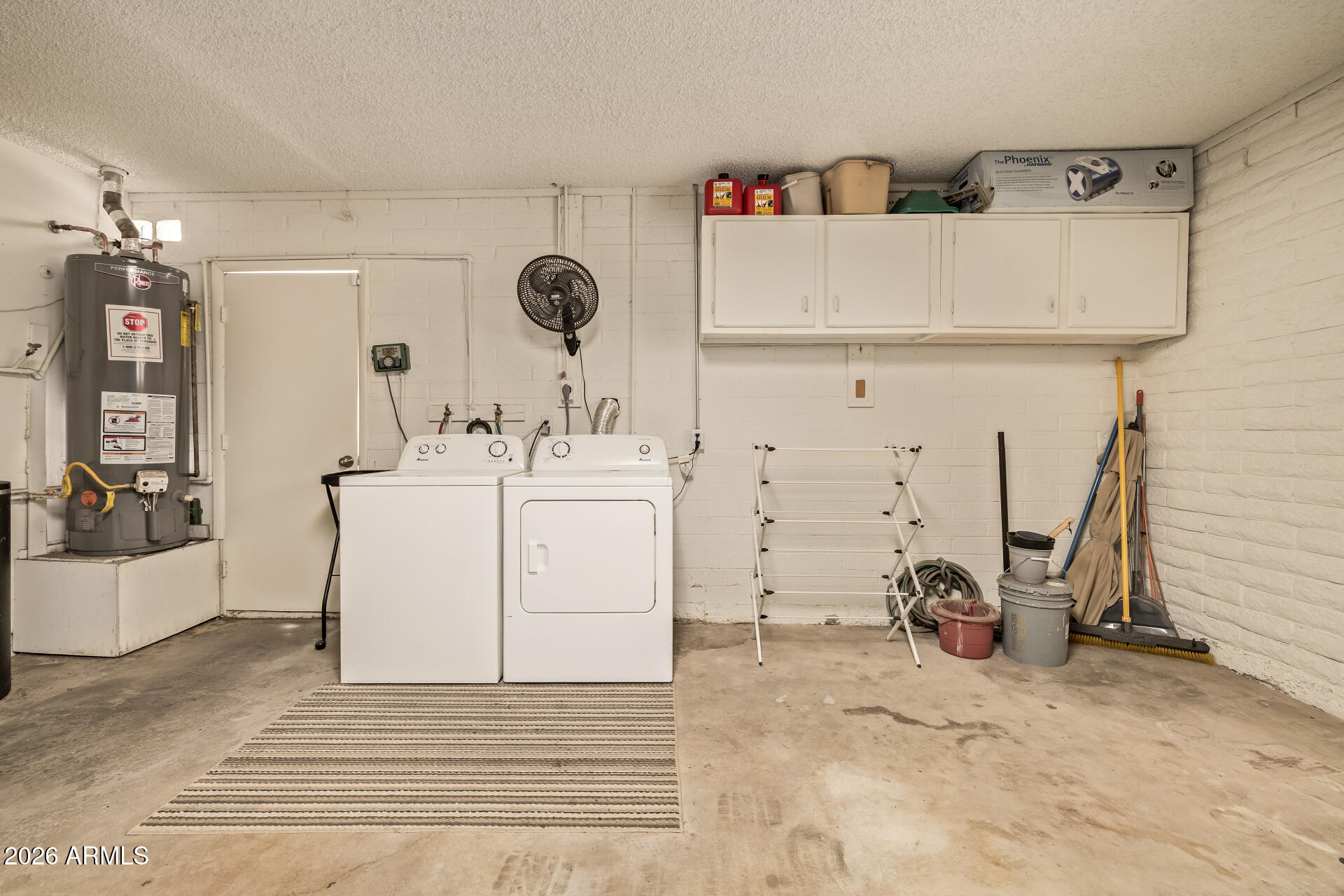 3101 West Shangri-la Road Phoenix, AZ 85029 - Photo 30 of 37 a bathroom with a sink a mirror and shower