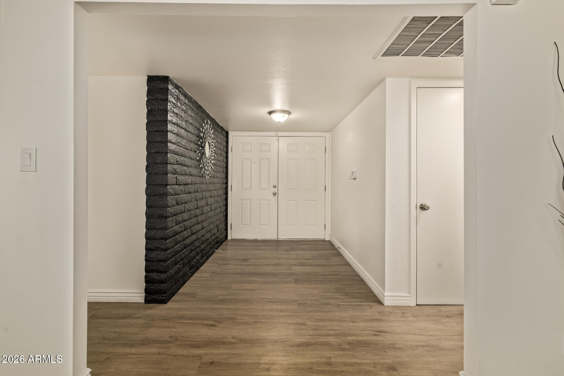 3101 West Shangri-la Road Phoenix, AZ 85029 - Photo 9 of 37 a view of wooden floor