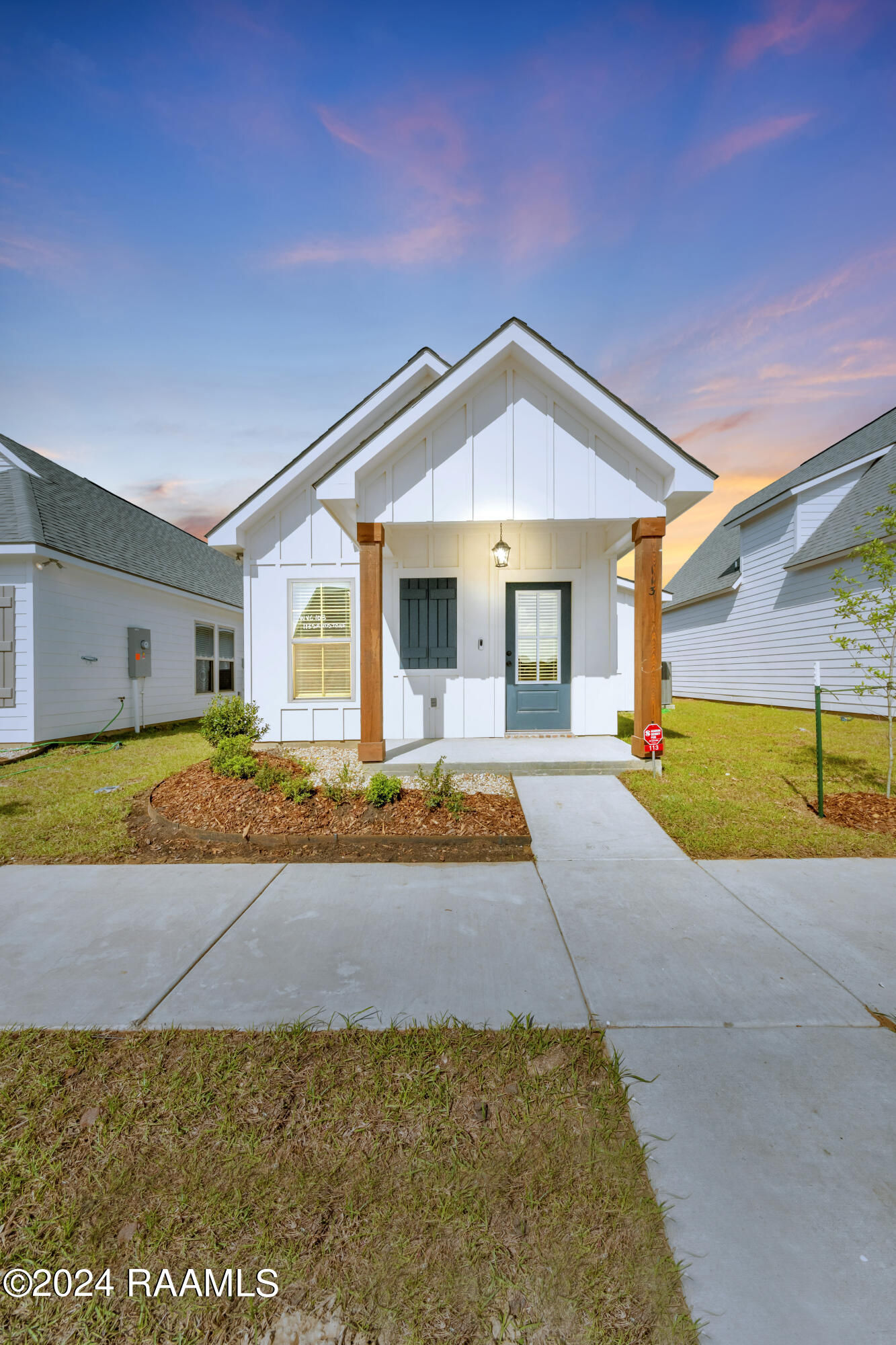 113 Sandstone Avenue Scott, LA 70583 - Photo 2 of 15 113Sandstone-Twilight