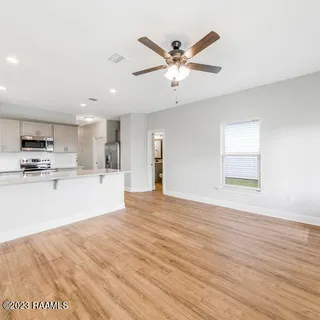 $199,999 | 113 Sandstone Avenue, Scott, LA 70583