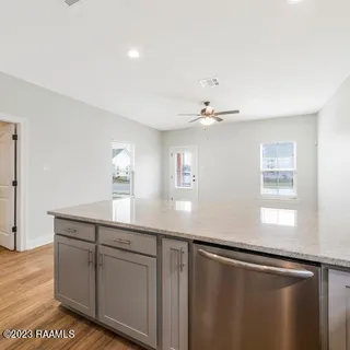 $199,999 | 113 Sandstone Avenue, Scott, LA 70583