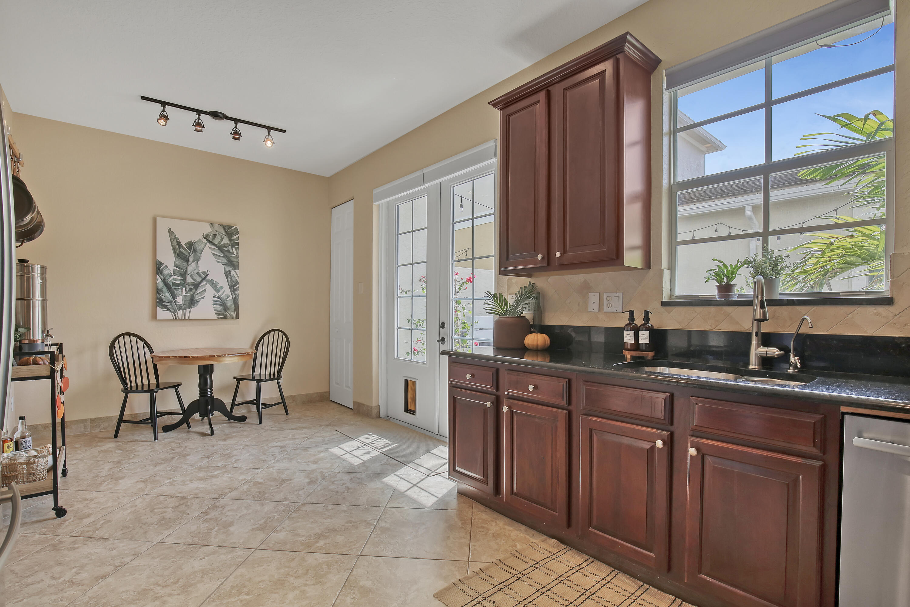 147 Mulligan Place Jupiter, FL 33458 - Photo 15 of 58 C3C7D3A4-C142-445D-91E3-CF7A42E35C5D