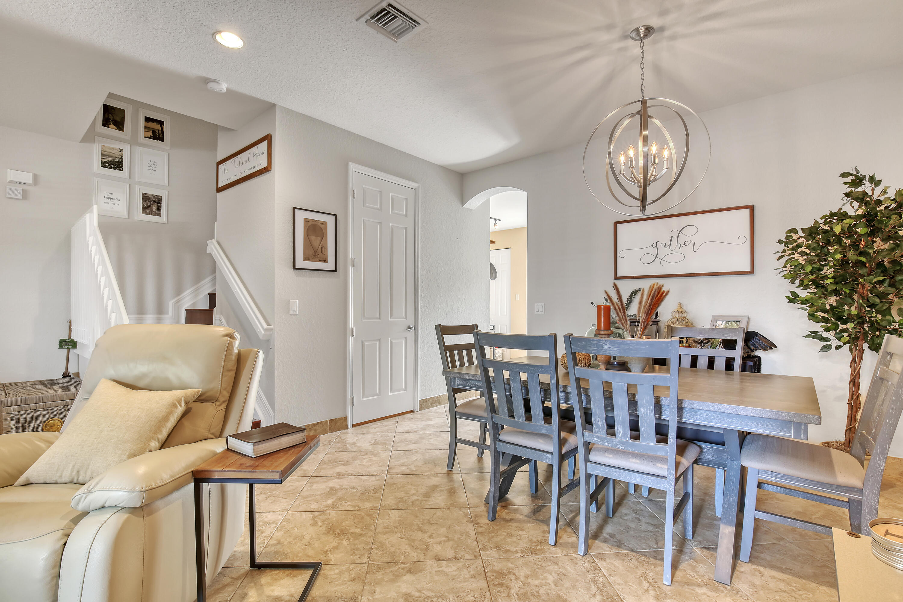 147 Mulligan Place Jupiter, FL 33458 - Photo 9 of 58 EAF0B80C-048F-44A3-8DE0-6462942D5B37