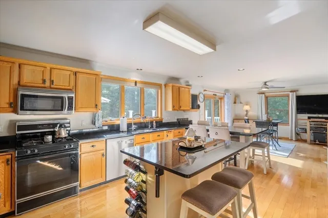 $1,199,999 | 3 Useadoor Street, Middleton, MA 01949