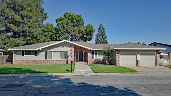 $725,000 | 1661 Smith Drive, Turlock, CA 95382