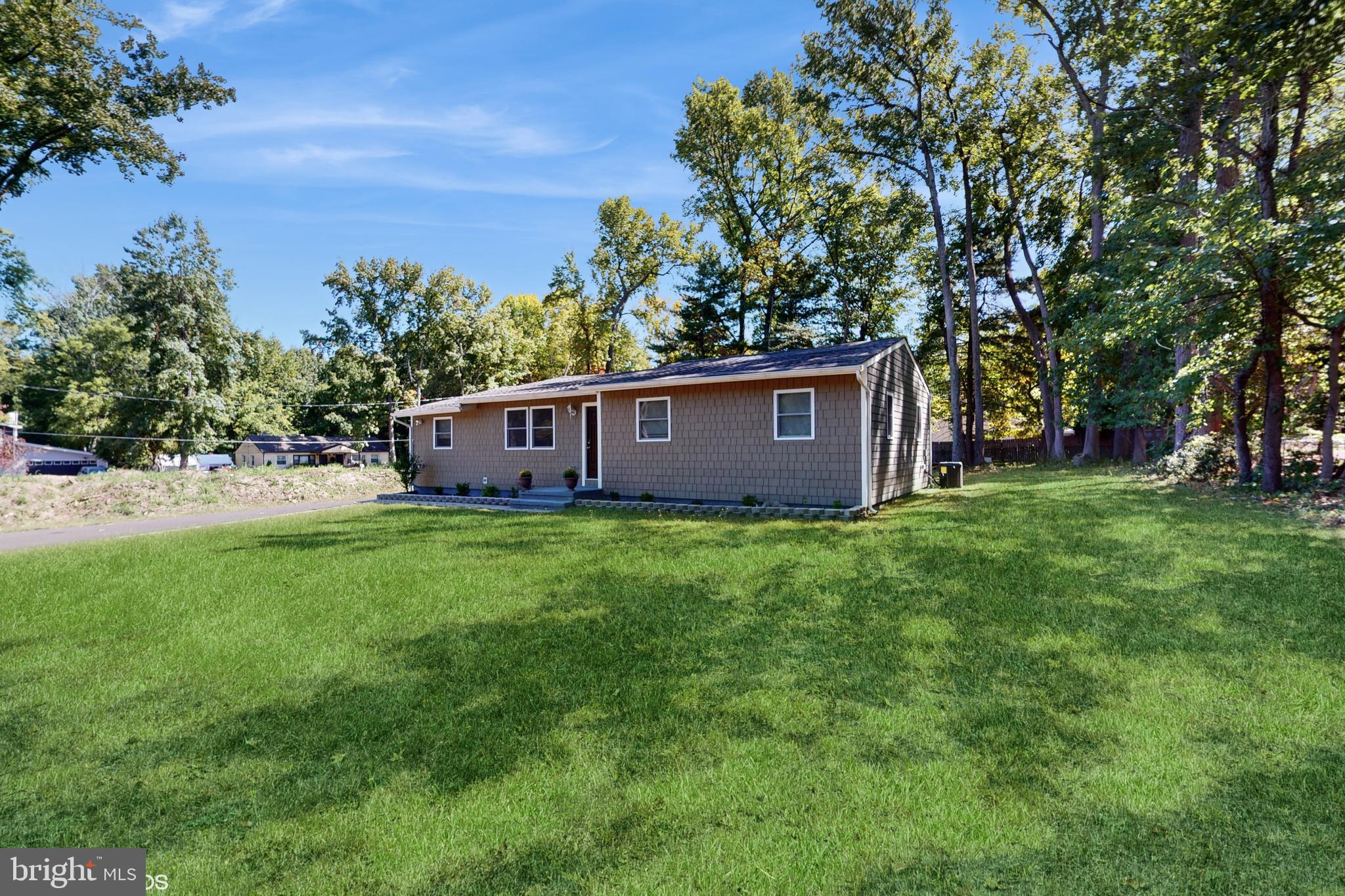 829 Walnut Avenue Lindenwold, NJ 08021 - Photo 3 of 27