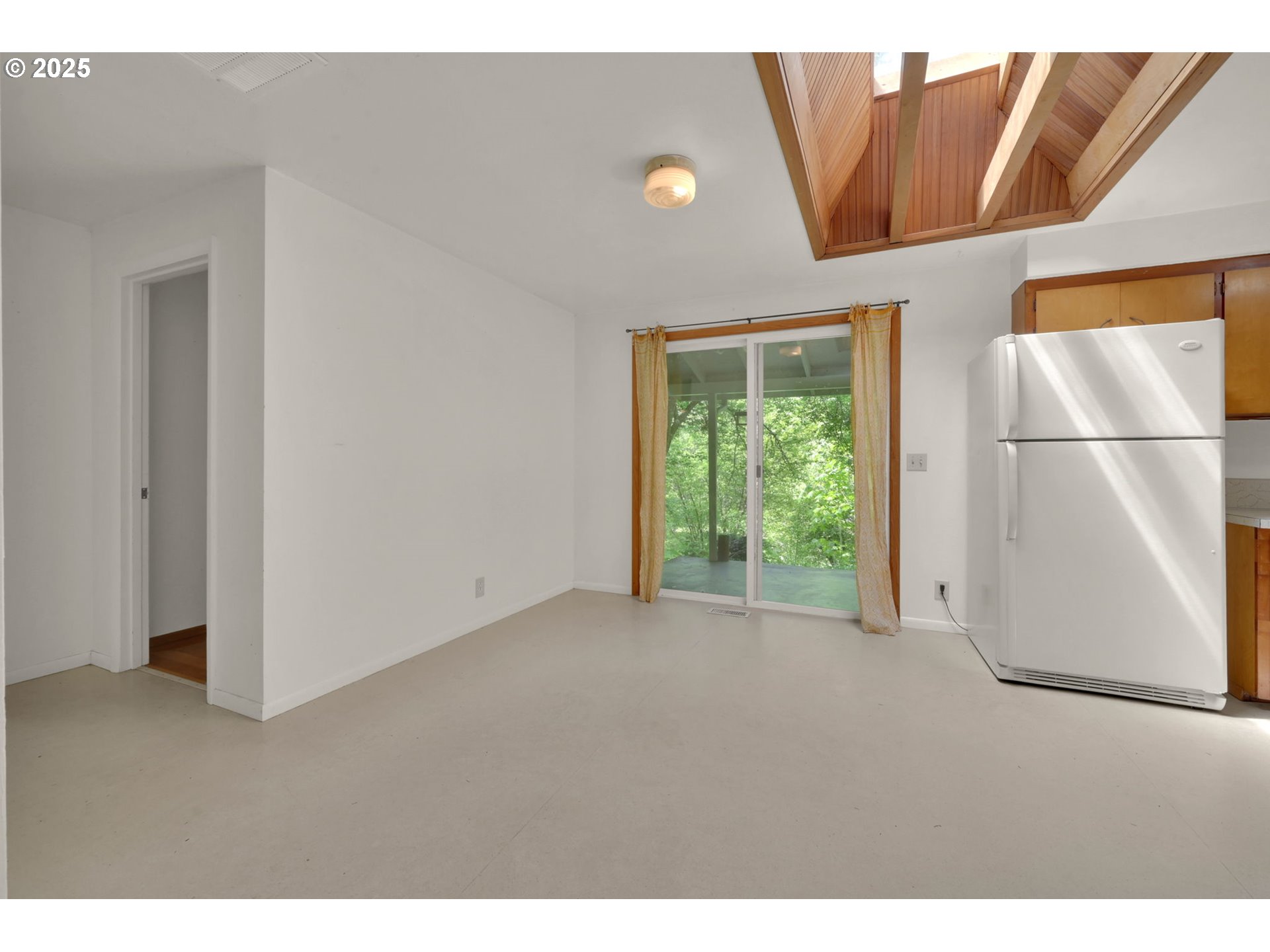 78650 Rat Creek Road Cottage Grove, OR 97424 - Photo 7 of 33 Gallery Image 7