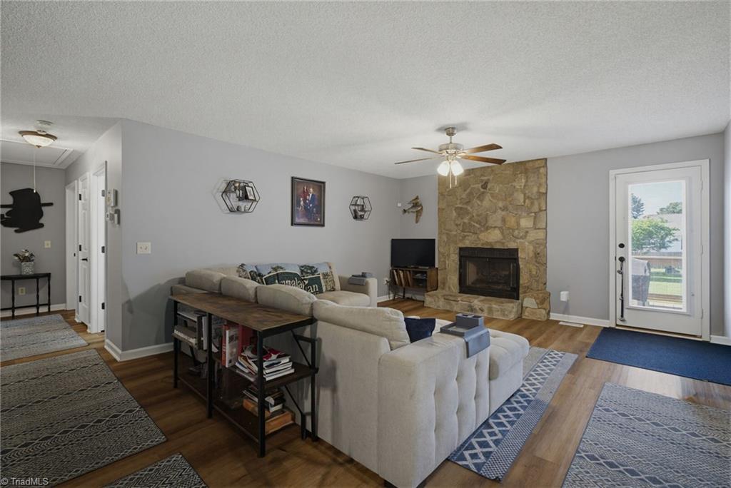 7494 Friendship Ledford Road Winston-Salem, NC 27107 - Photo 5 of 33