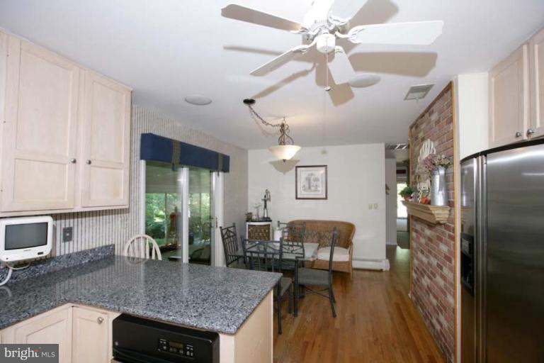 13305 Darnestown Road Gaithersburg, MD 20878 - Photo 14 of 25 Kitchen #3
