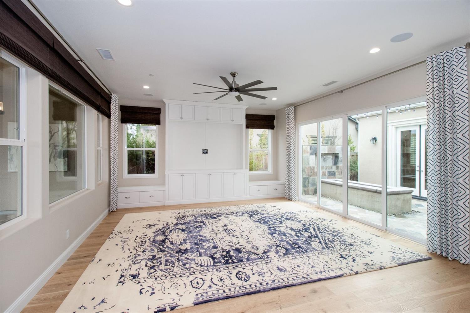 583 Crescent Lane Madera, CA 93636 - Photo 4 of 30