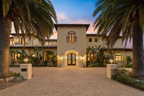 $6,300,000 | 18233 Via Ambiente, Rancho Santa Fe, CA 92067