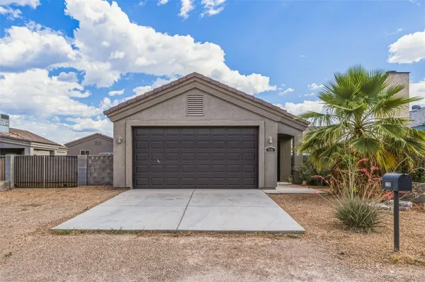 $240,000 | 1736 Florence Avenue, Kingman, AZ 86401