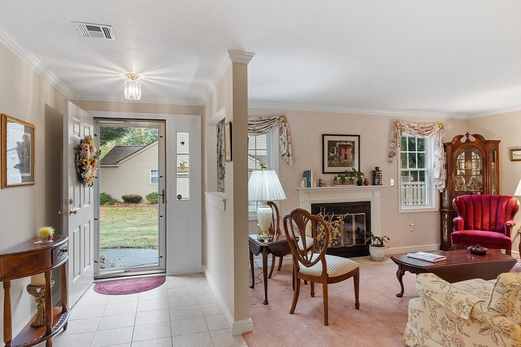 903 Ridgefield Circle, Unit A Clinton, MA 01510 - Photo 5 of 27 Gallery Image 5