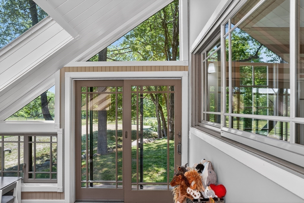 75 South Road Pepperell, MA 01463 - Photo 10 of 40