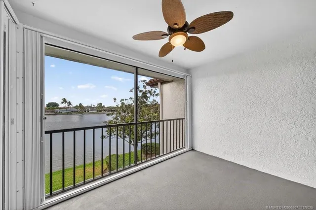 a view of outdoor space