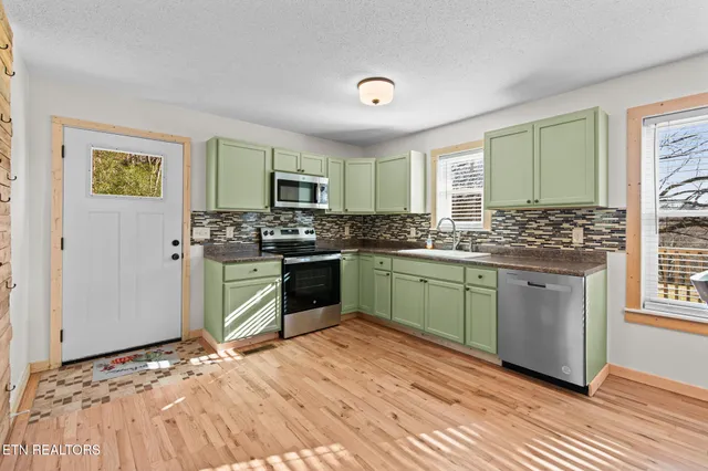 $340,000 | 116 Thomas Lane, Kingston, TN 37763