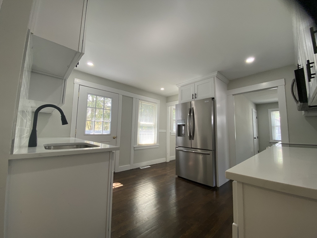 19 Healy Road Worcester, MA 01603 - Photo 8 of 37 Gallery Image 8