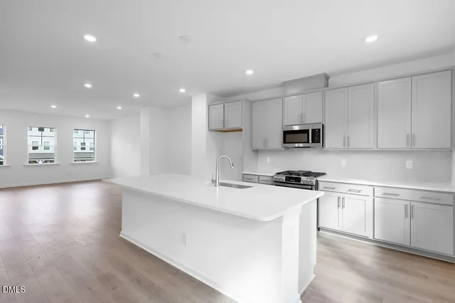 $369,999 | 430 Rowe Way, Knightdale, NC 27545