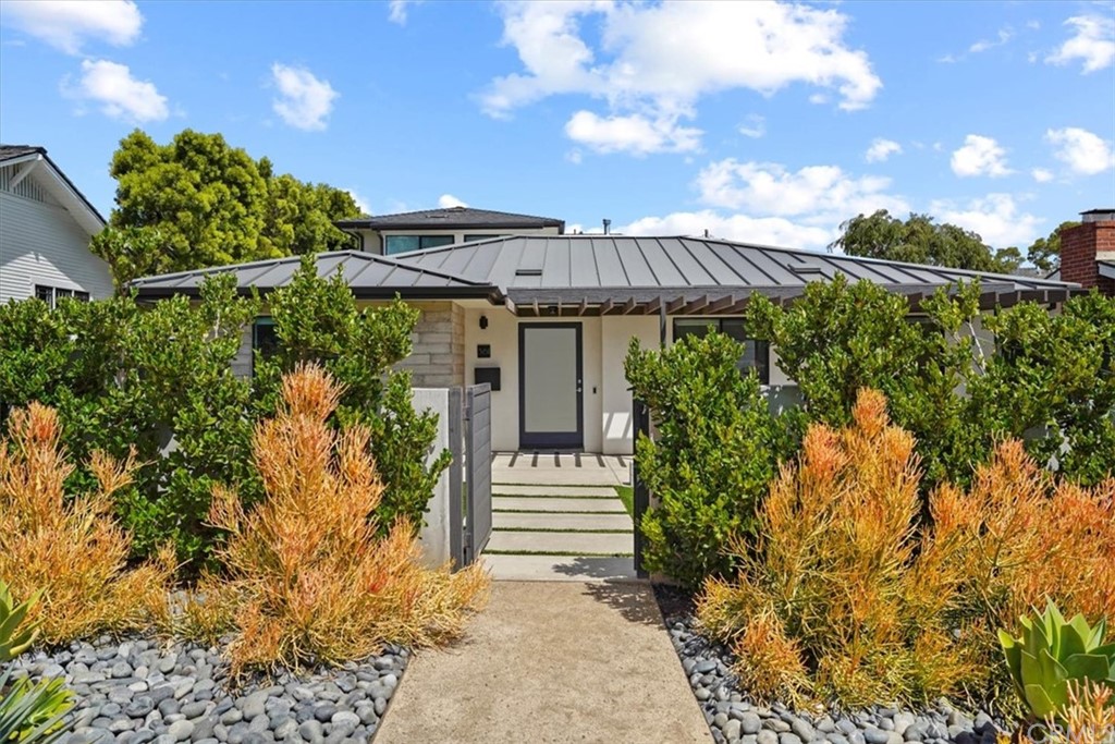 361 Aster Street Laguna Beach, CA 92651 - Photo 1 of 25 a view of a back yard
