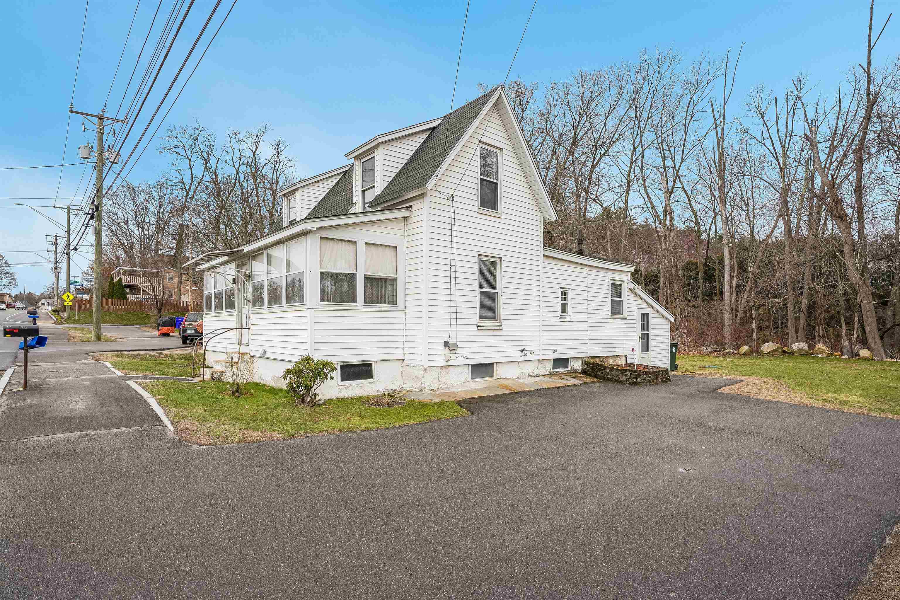 1722 Candia Road Manchester, NH 03104 - Photo 2 of 38