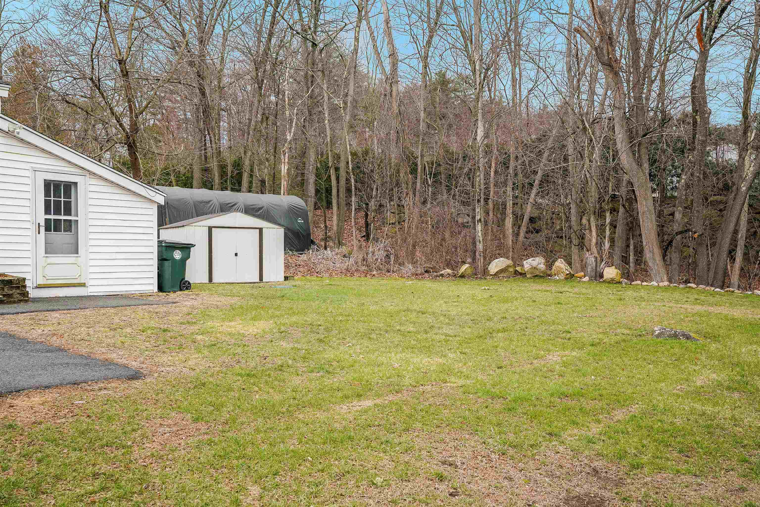 1722 Candia Road Manchester, NH 03104 - Photo 34 of 38