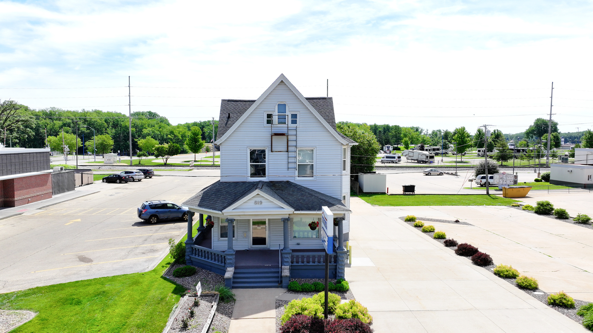 819 North 2nd Street Clinton, IA 52732 - Photo 1 of 32